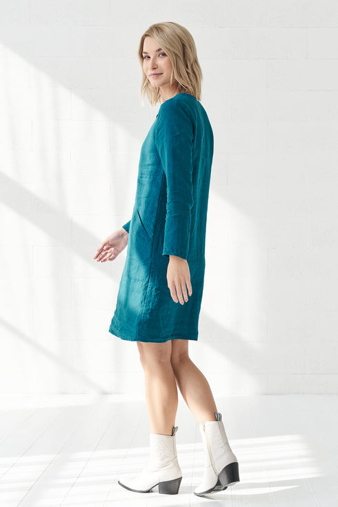 Image 4 of womens flax dress with long sleeves and pockets Mistyka from Baltic Linen